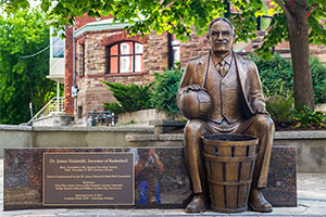pomnik James'a Naismith